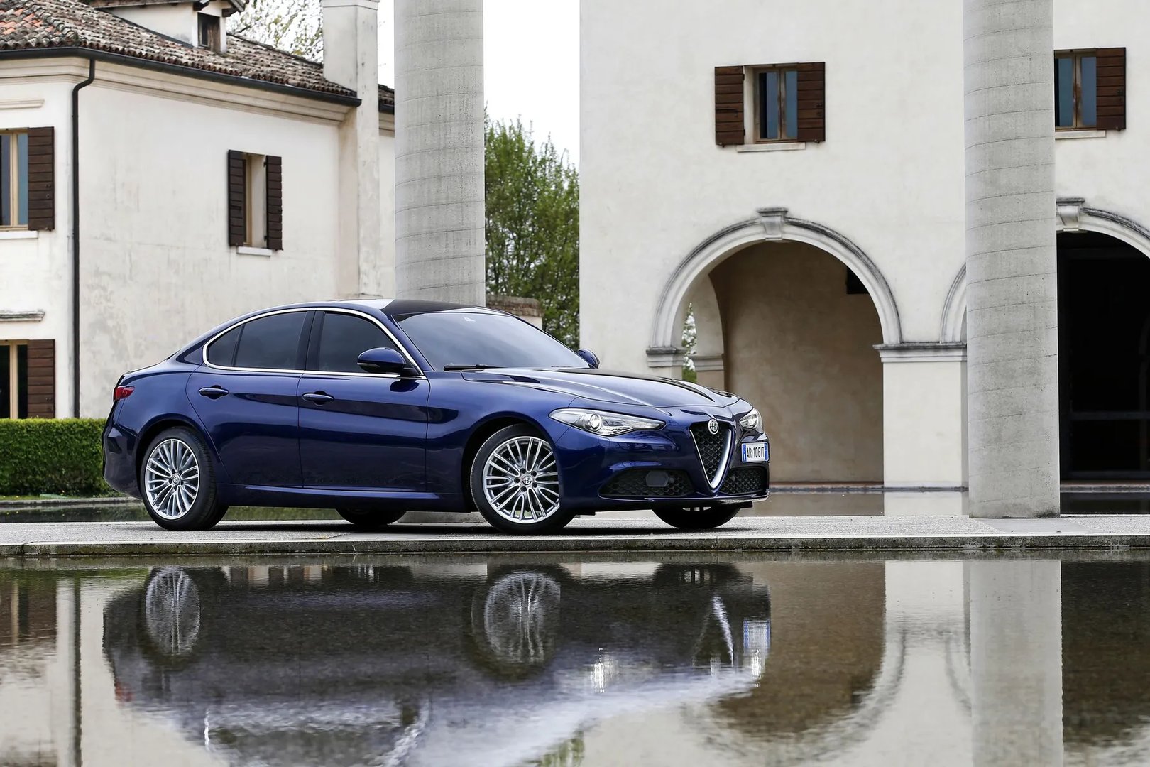 Alfa Romeo_Giulia_2_generation__Sedan__6.jpg