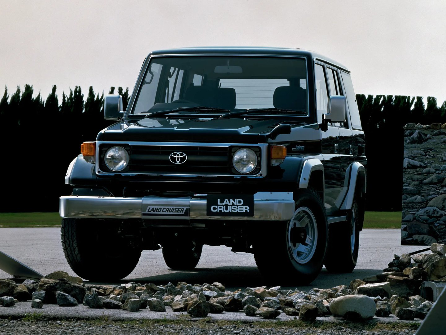 Toyota LC 8 generation, restyling  SUV 5-doors