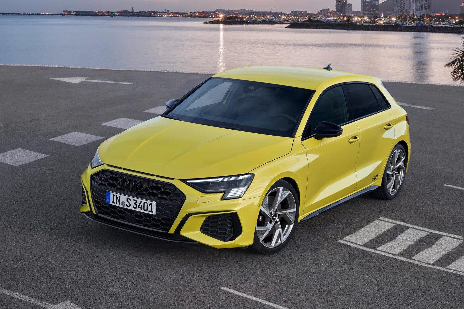 Audi_S3_4_generation__Hatchback_5-door__1.jpg