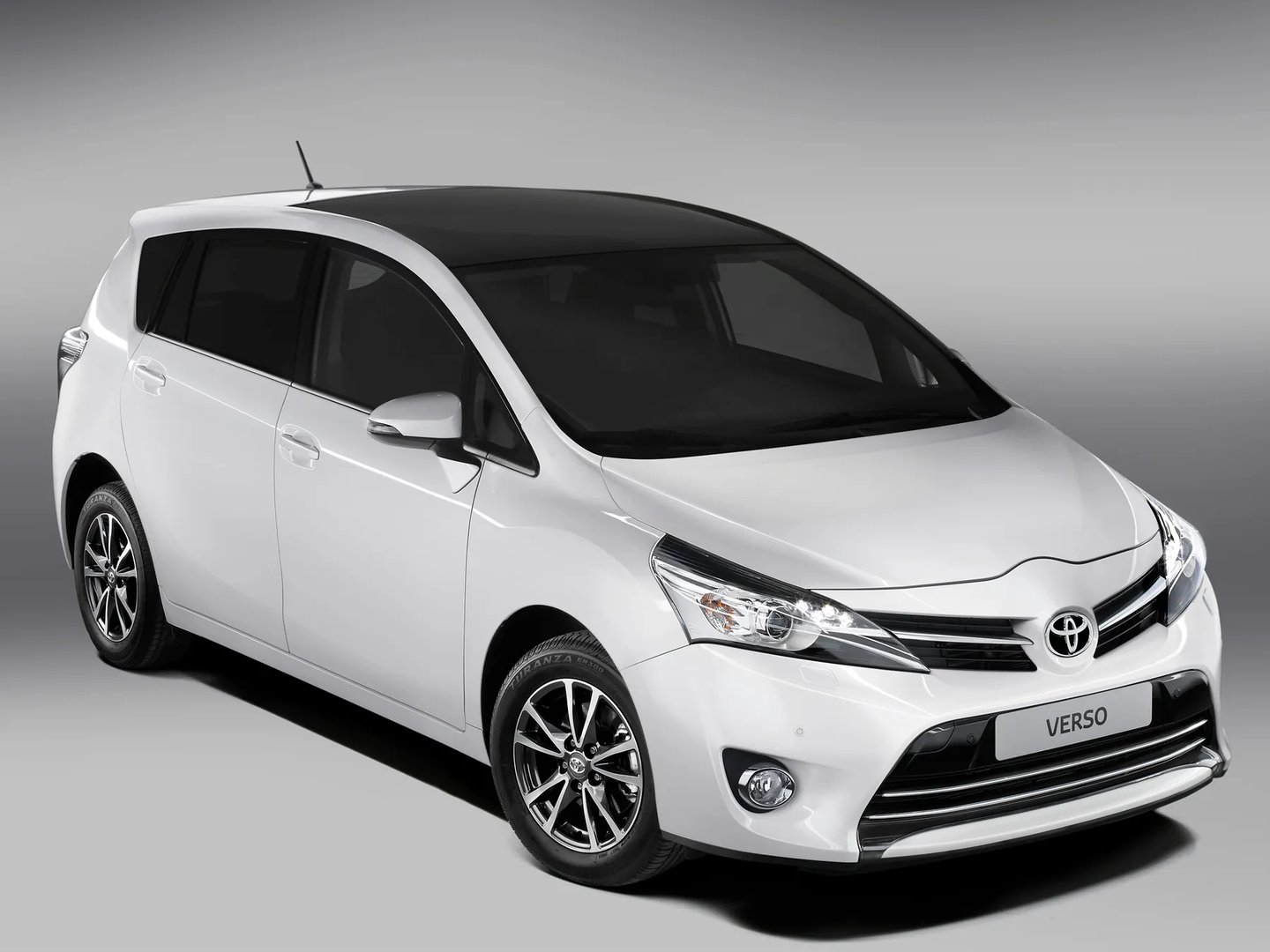1 generation, restyling 