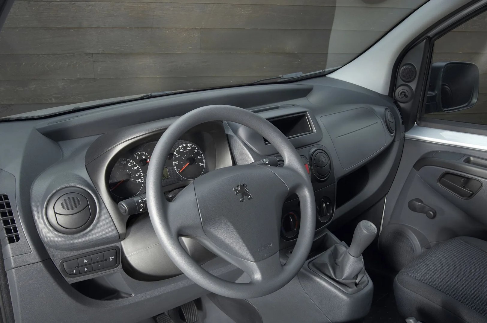 Peugeot_Bipper_1_generation__Compact_Van__9.jpg
