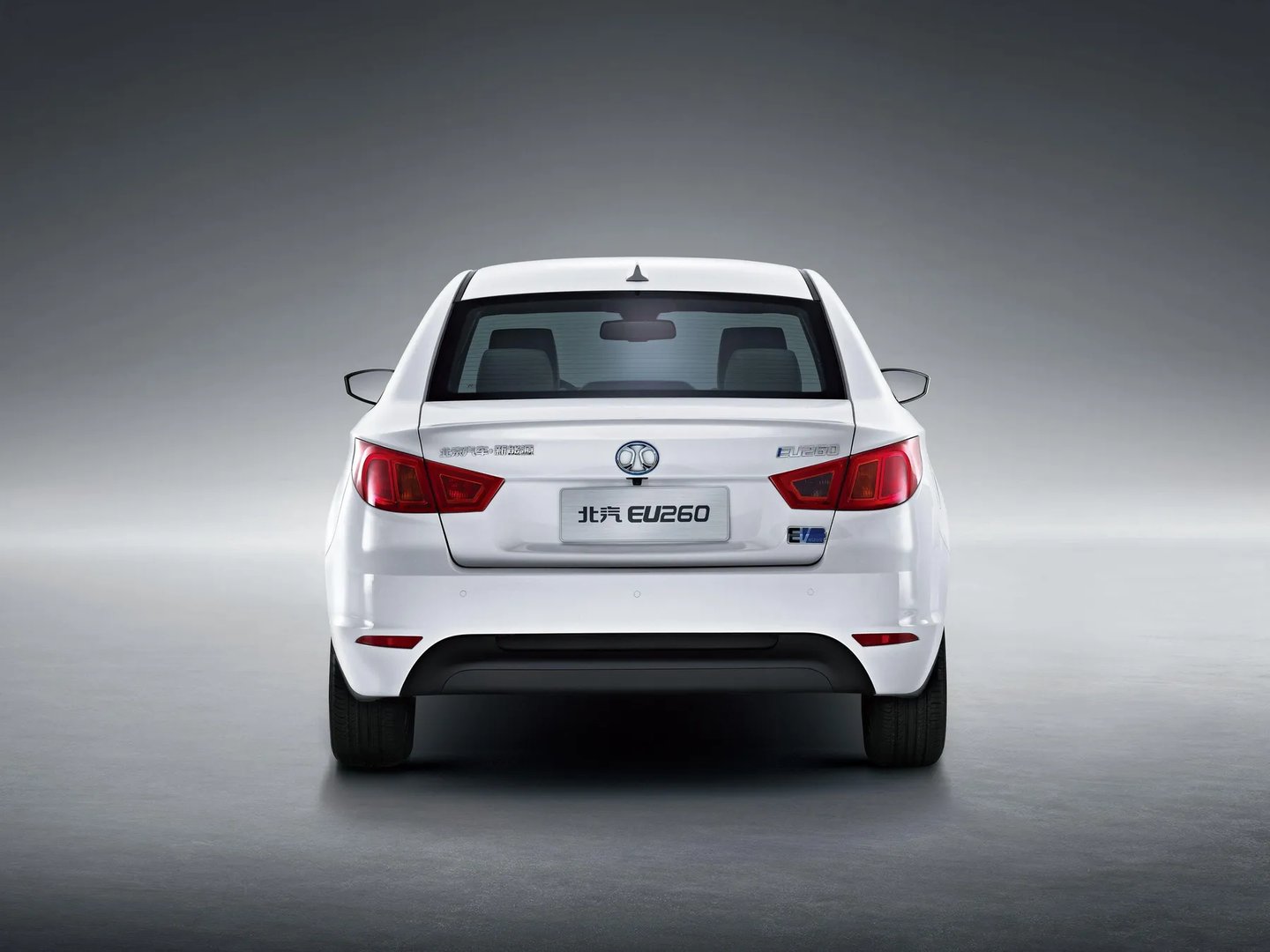 baic_EU260_1_generation__Sedan__10.jpg