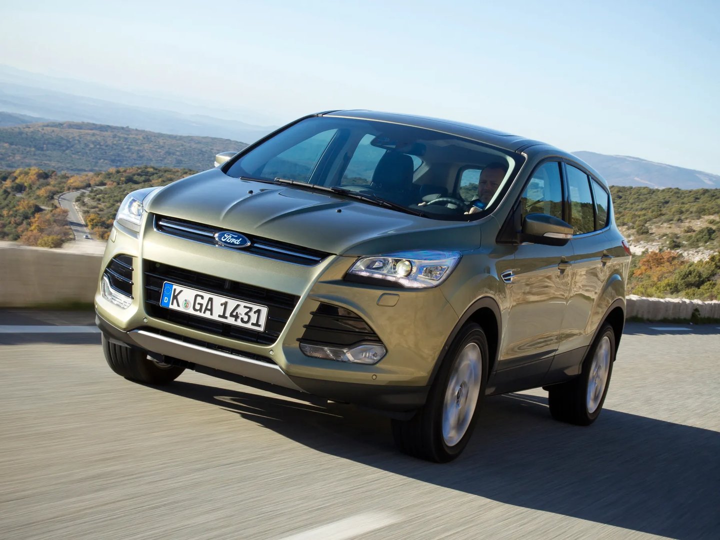 Ford_Kuga_2_generation__SUV_5-doors__6.jpg