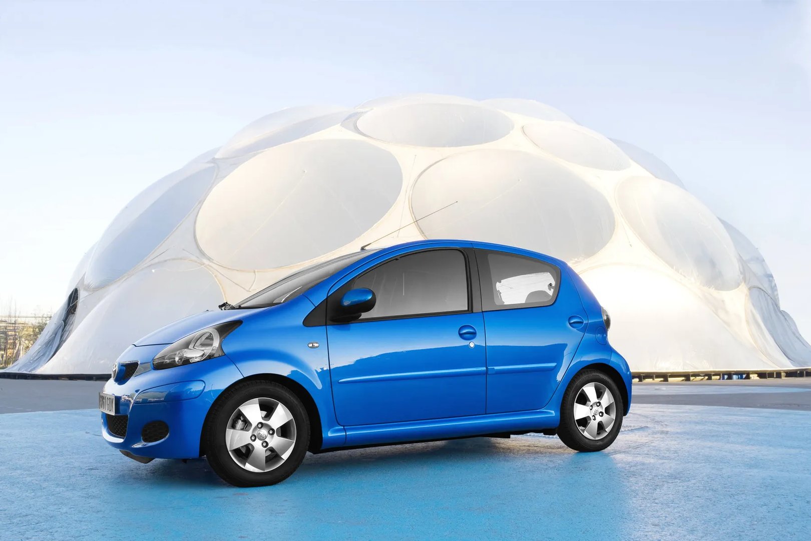 Toyota_Aygo_1_generation_restyling__Mini_5-doors__6.jpg