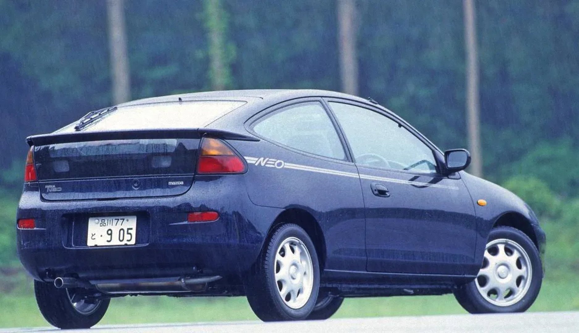 Mazda_Familia_8_generation__Hatchback_3-door__1.jpg