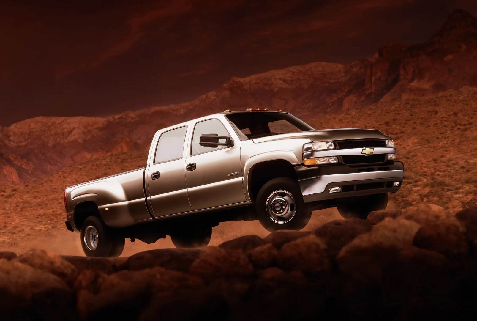 Chevrolet_Silverado_1_generation__Pickup_double-cab__5.jpg