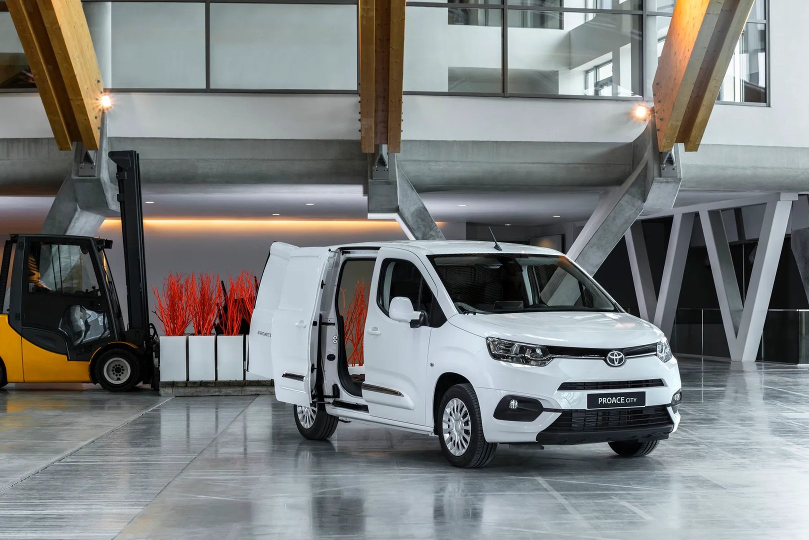 Toyota_ProAce_City_1_generation__Van__12.jpg