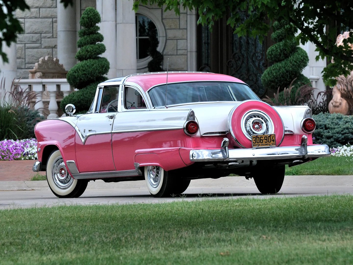 Ford_Fairlane_1_generation__Coupe__13.jpg