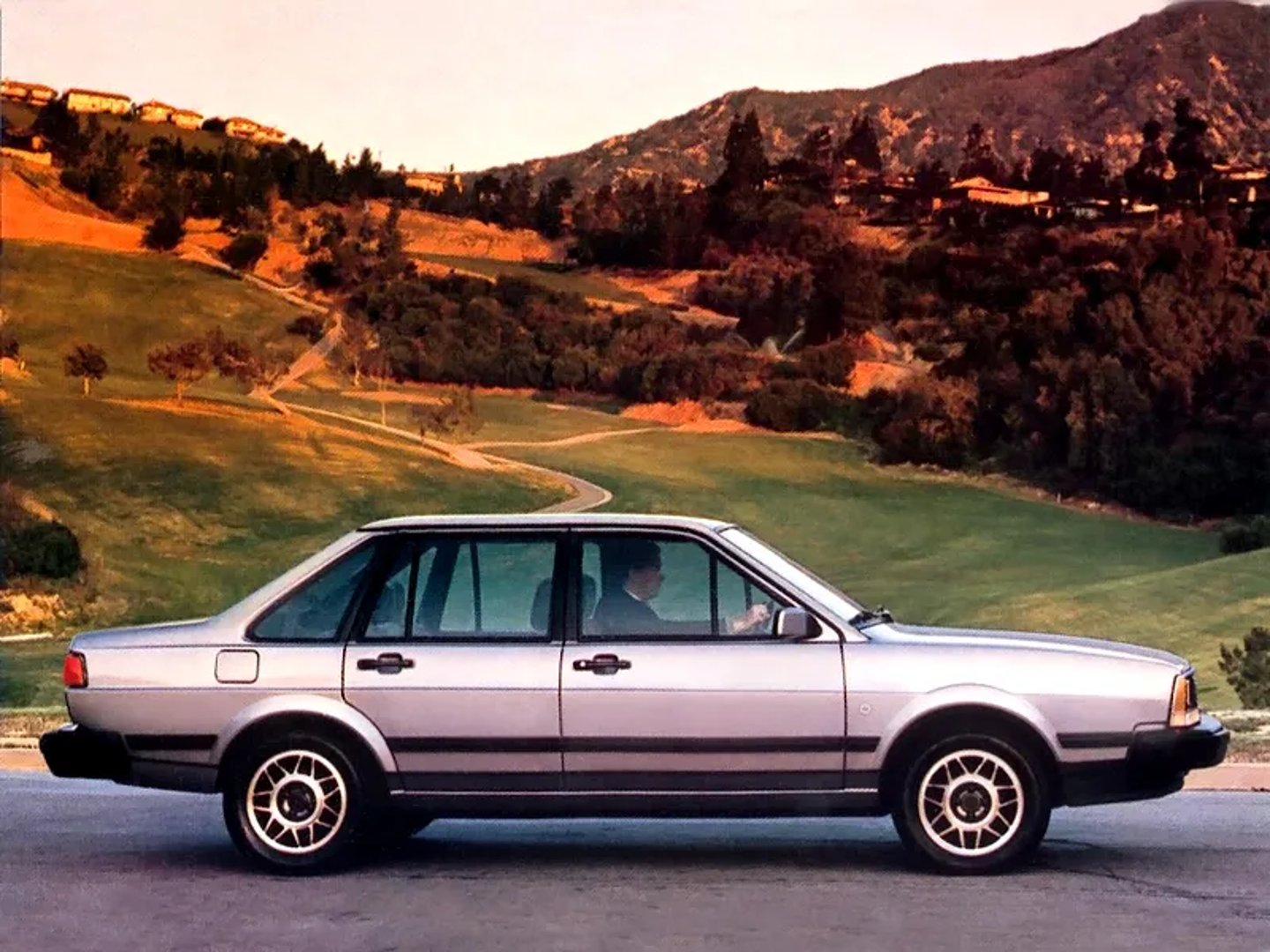 Volkswagen_Quantum_1_generation__Sedan__3.jpg
