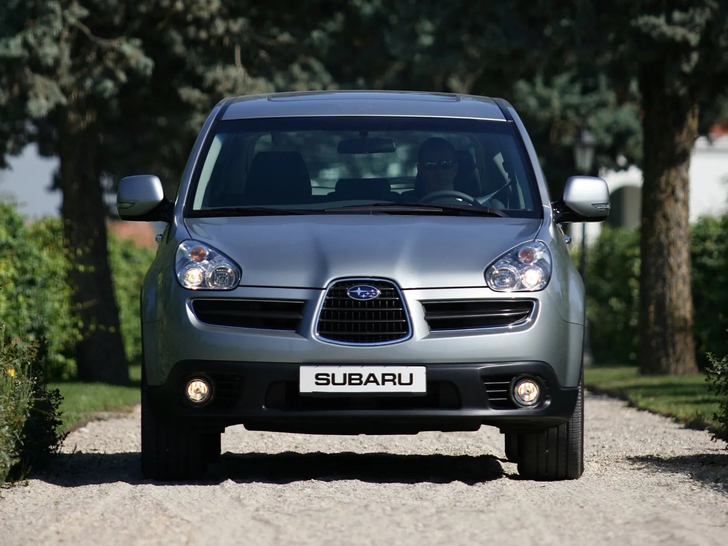 Subaru_Tribeca_1_generation__SUV_5-doors__7.jpg