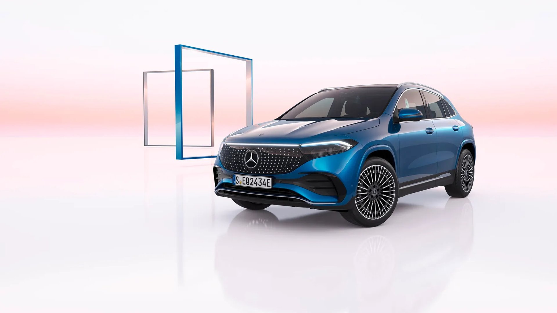 Mercedes_EQA_1_generation_restyling__SUV_5-doors__3.jpg