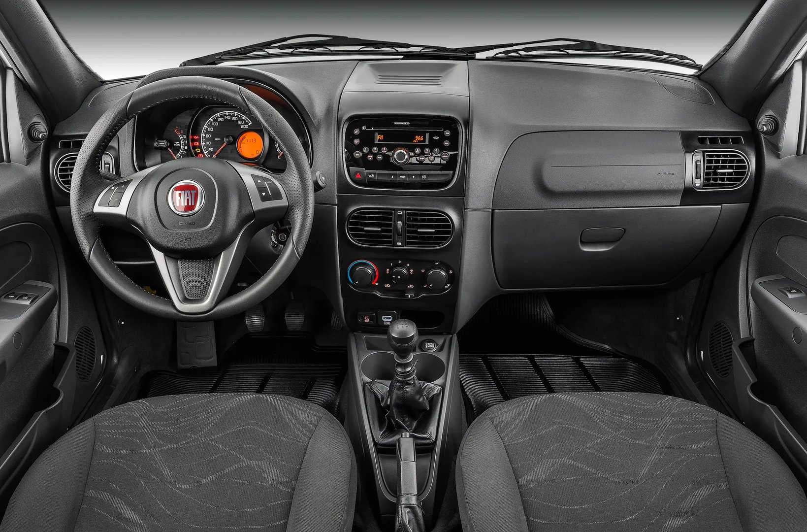 Fiat_Strada_1_generation_restyling_4__Pickup_single-cab__11.jpg