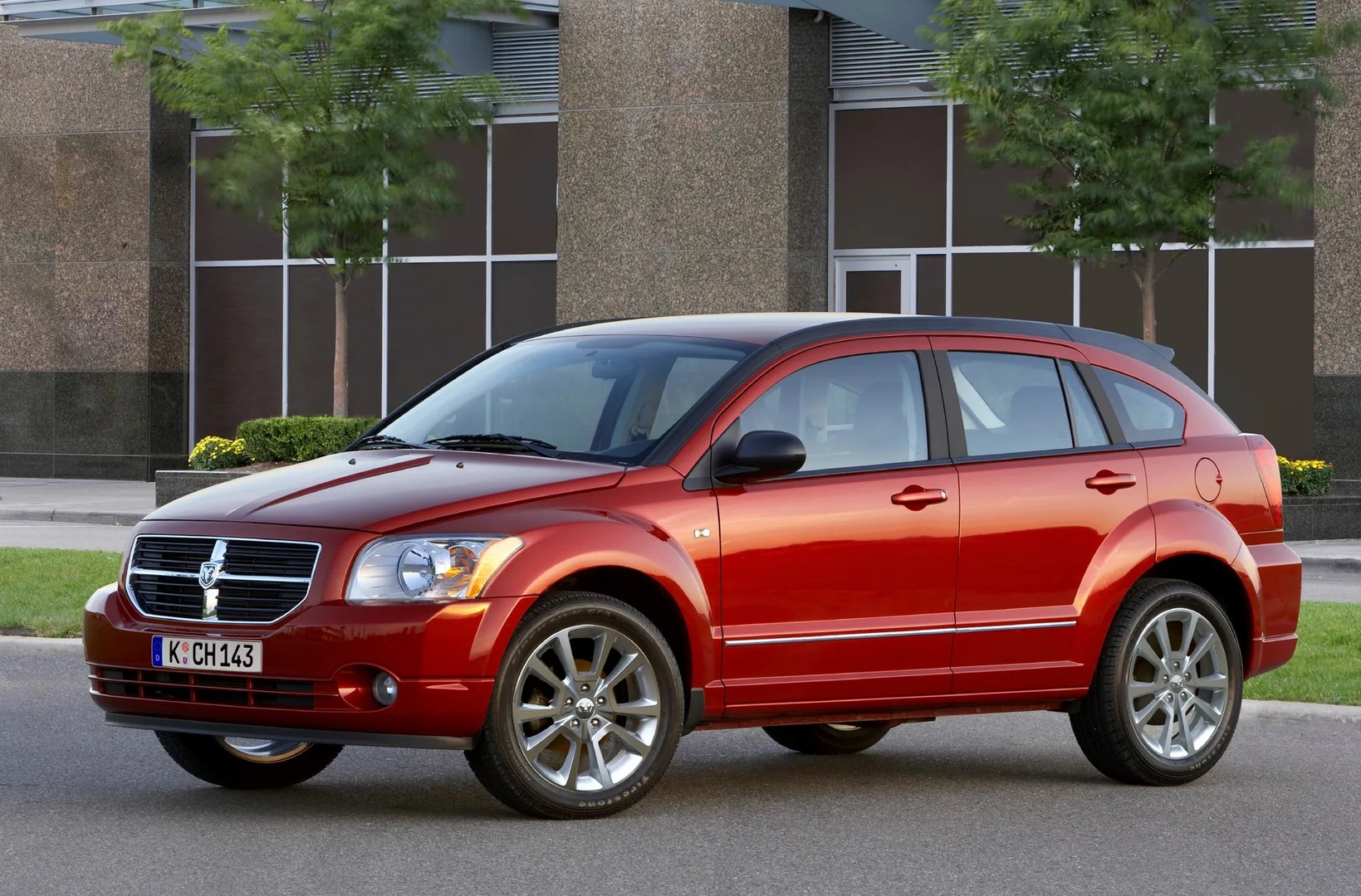 Dodge_Caliber_1_generation_restyling__Hatchback_5-door__3.jpg