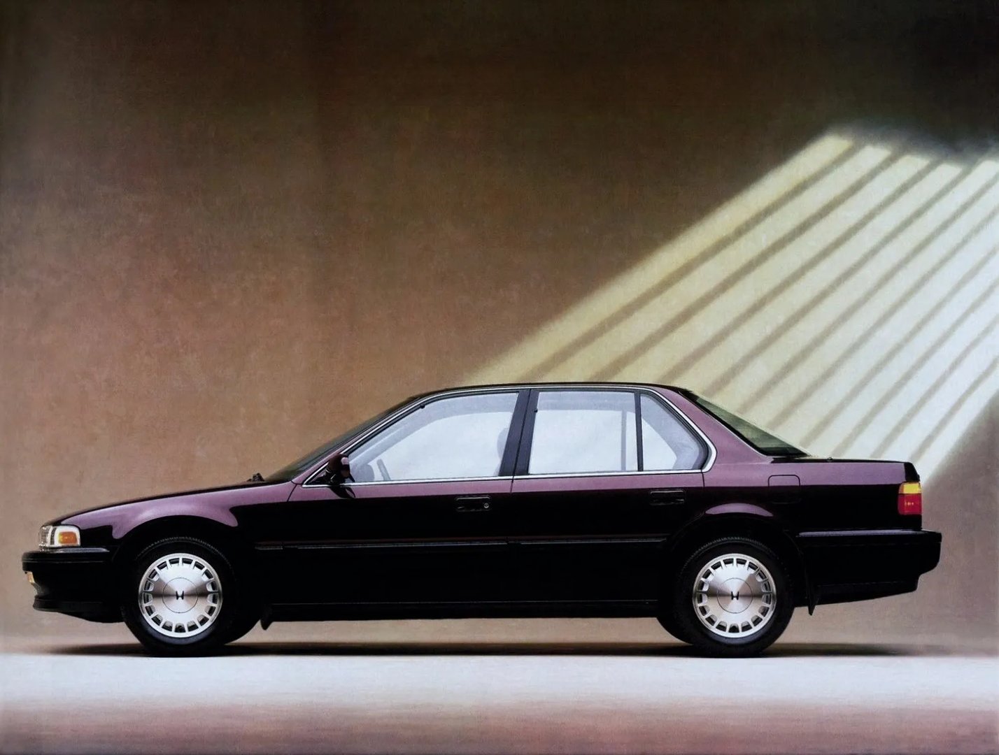 Honda_Accord_(USA)_4_generation__Sedan__2.jpg
