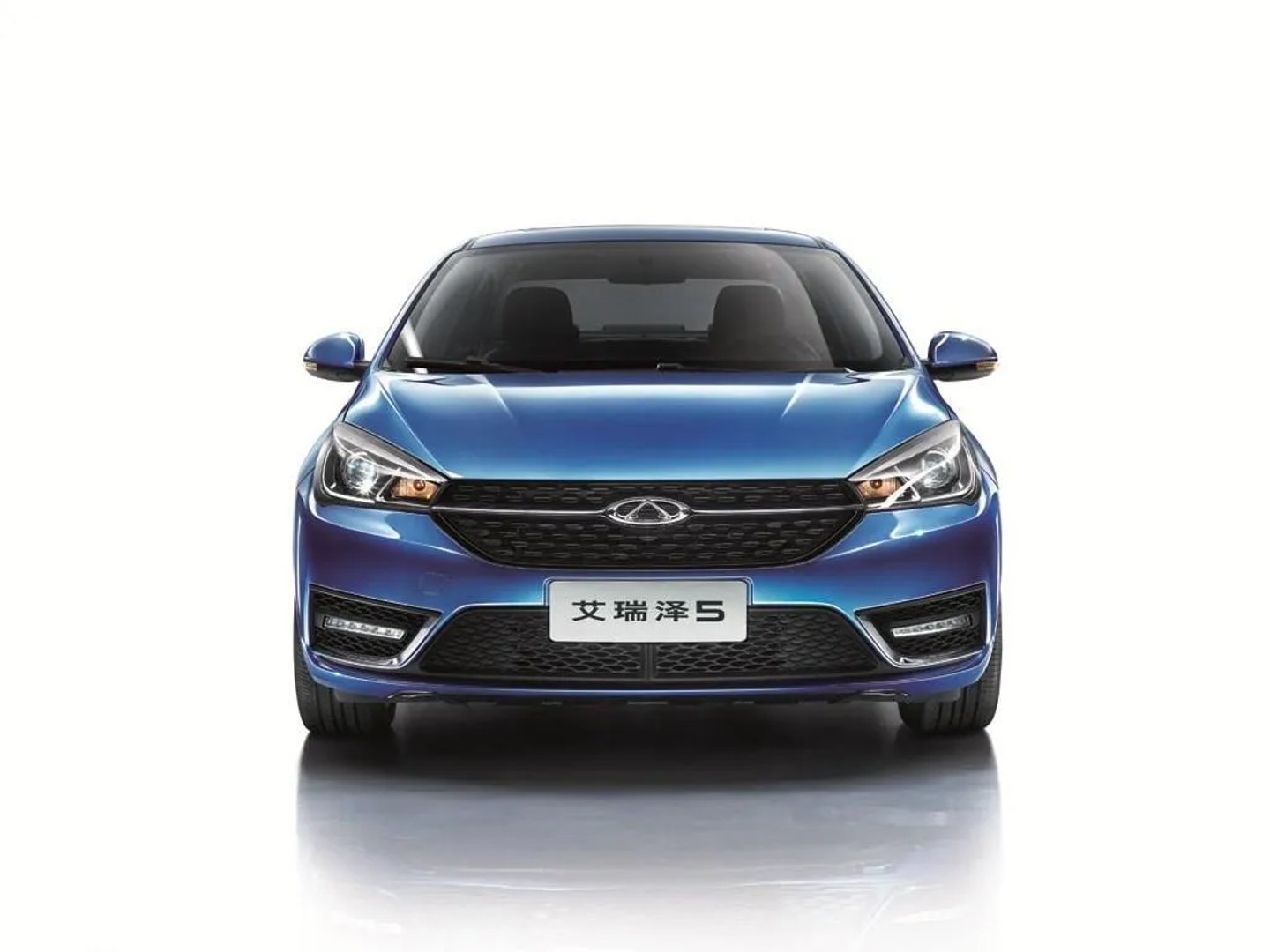 Chery_Arrizo_5_1_generation__Sedan__4.jpg