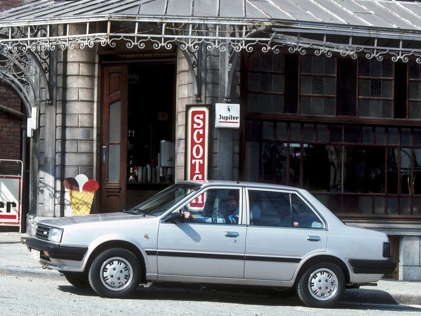 Nissan_Sentra_1_generation__Sedan__2.jpg
