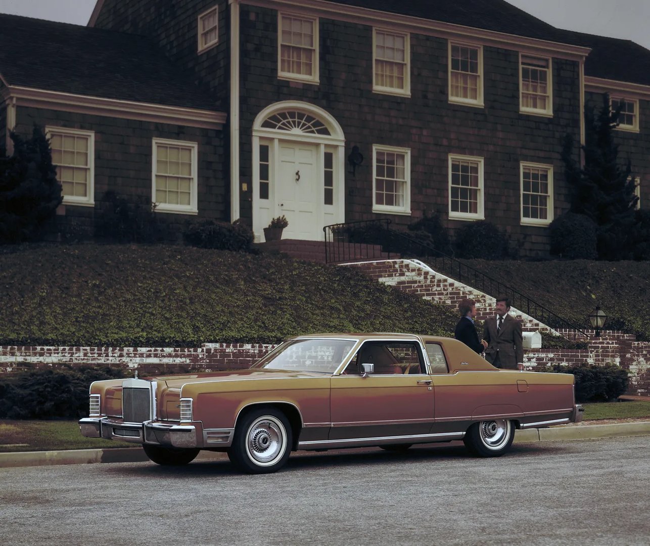 Lincoln_Continental_5_generation__Coupe__5.jpg