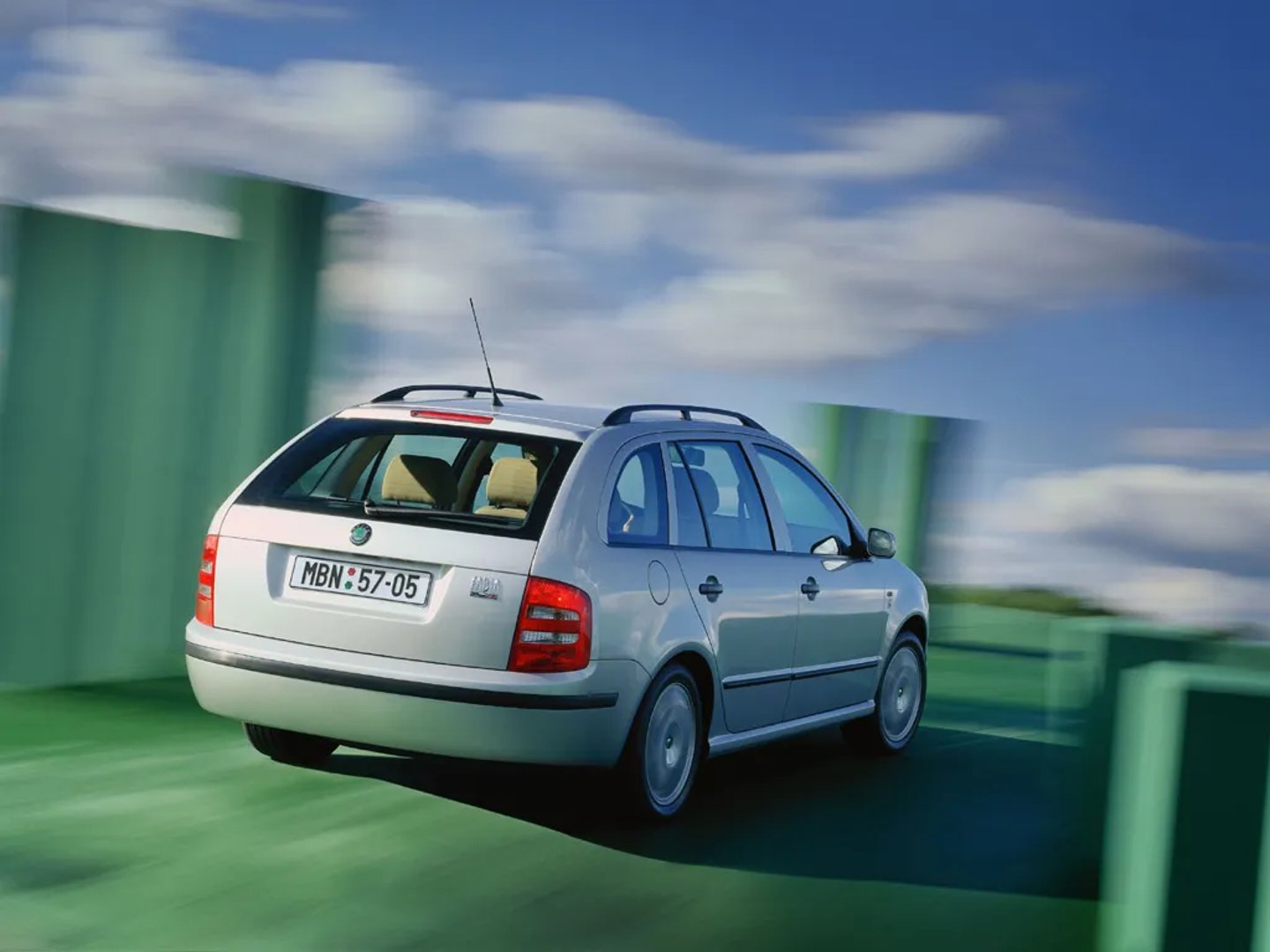 Skoda_Fabia_1_generation__Estate_5-door__10.jpg