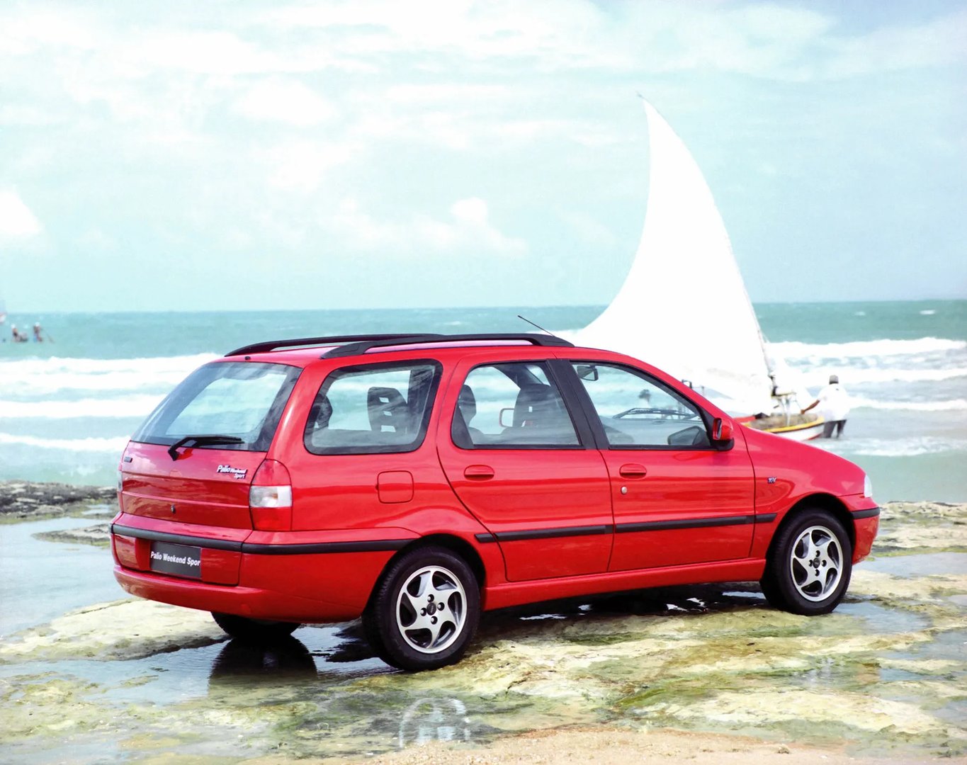 Fiat_Palio_1_generation__Estate_5-door__1.jpg