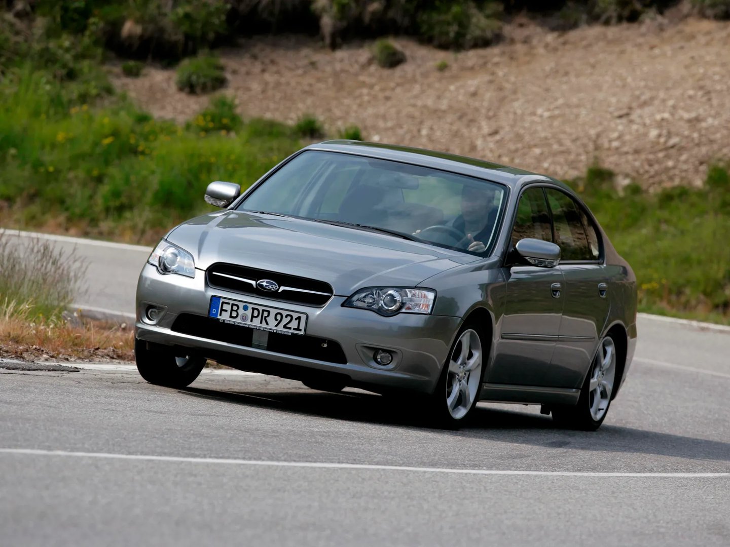 Subaru_Legacy_4_generation__Sedan__7.jpg