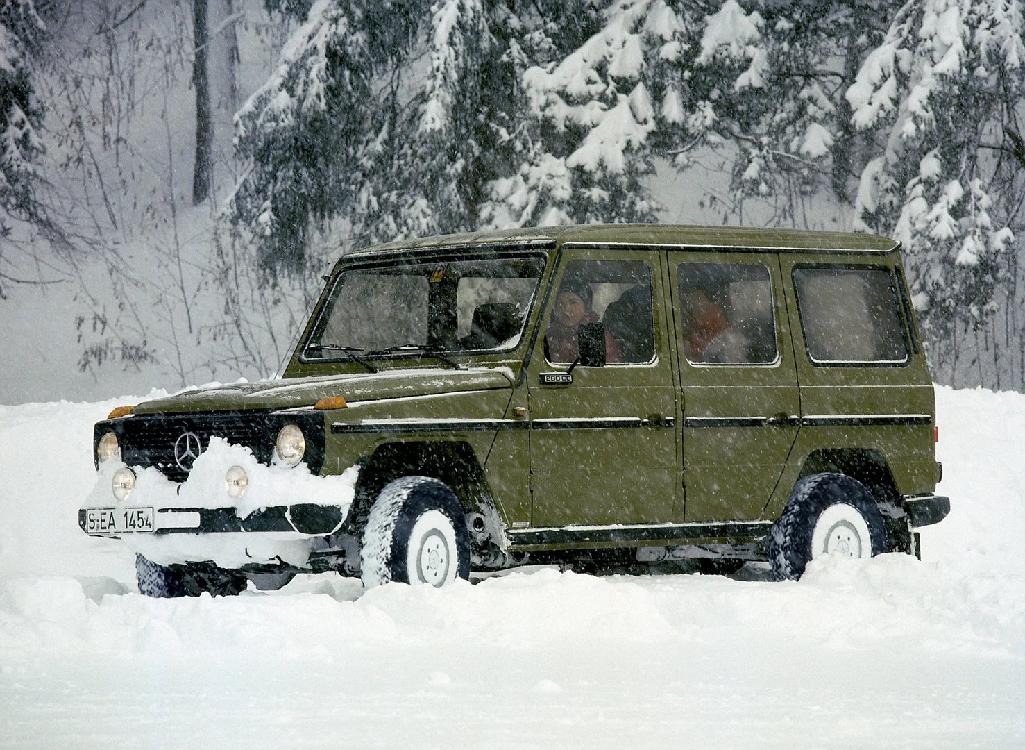Mercedes_G-Class_1_generation__SUV_5-doors__6.jpg