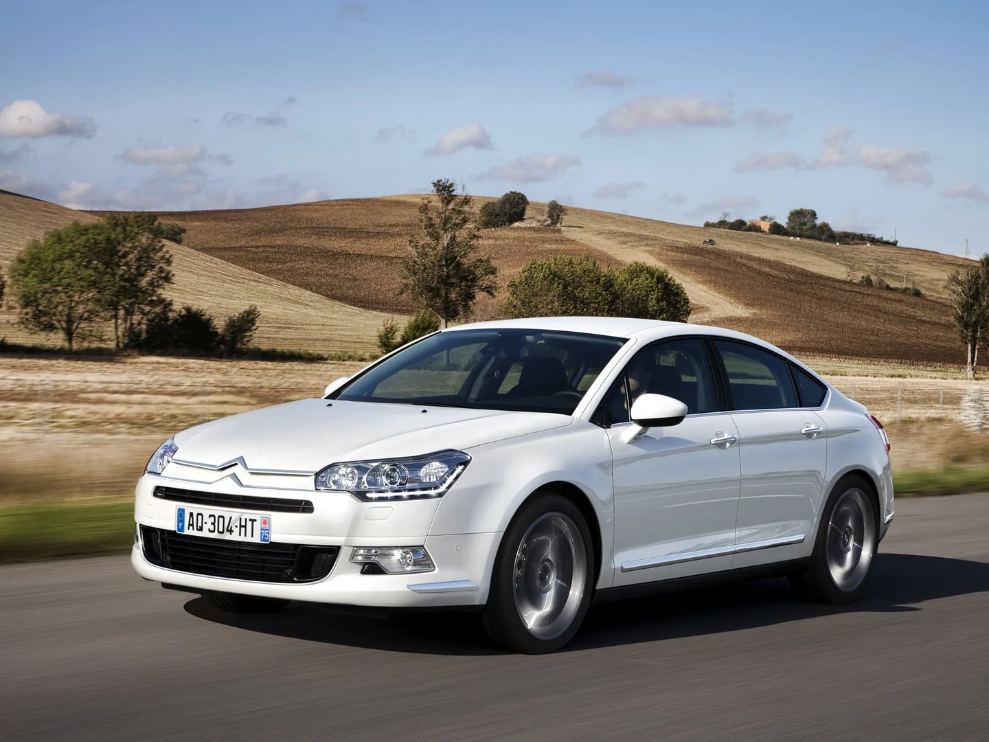 Citroen_C5_2_generation__Sedan__2.jpg