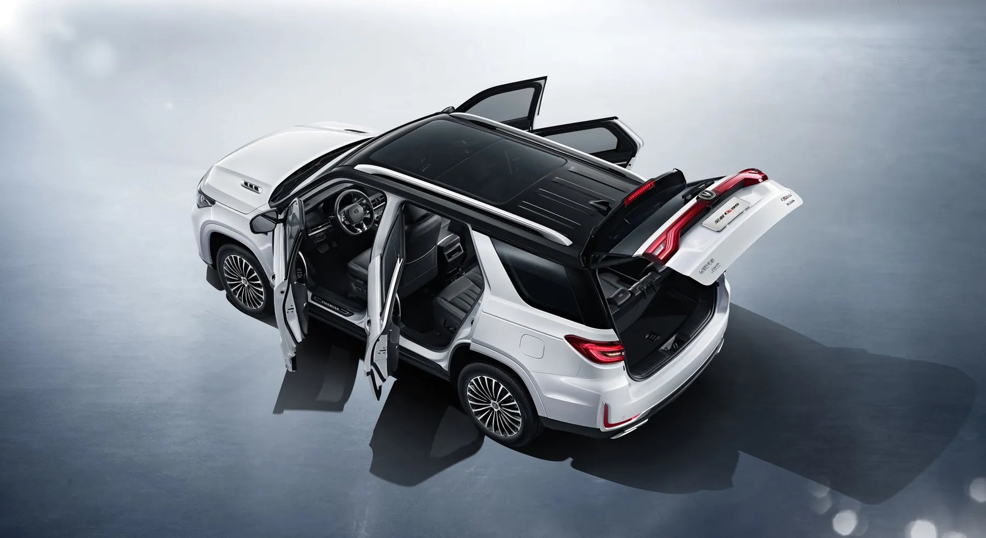 Changan_CS95_1_generation_restyling__SUV_5-doors__5.jpg