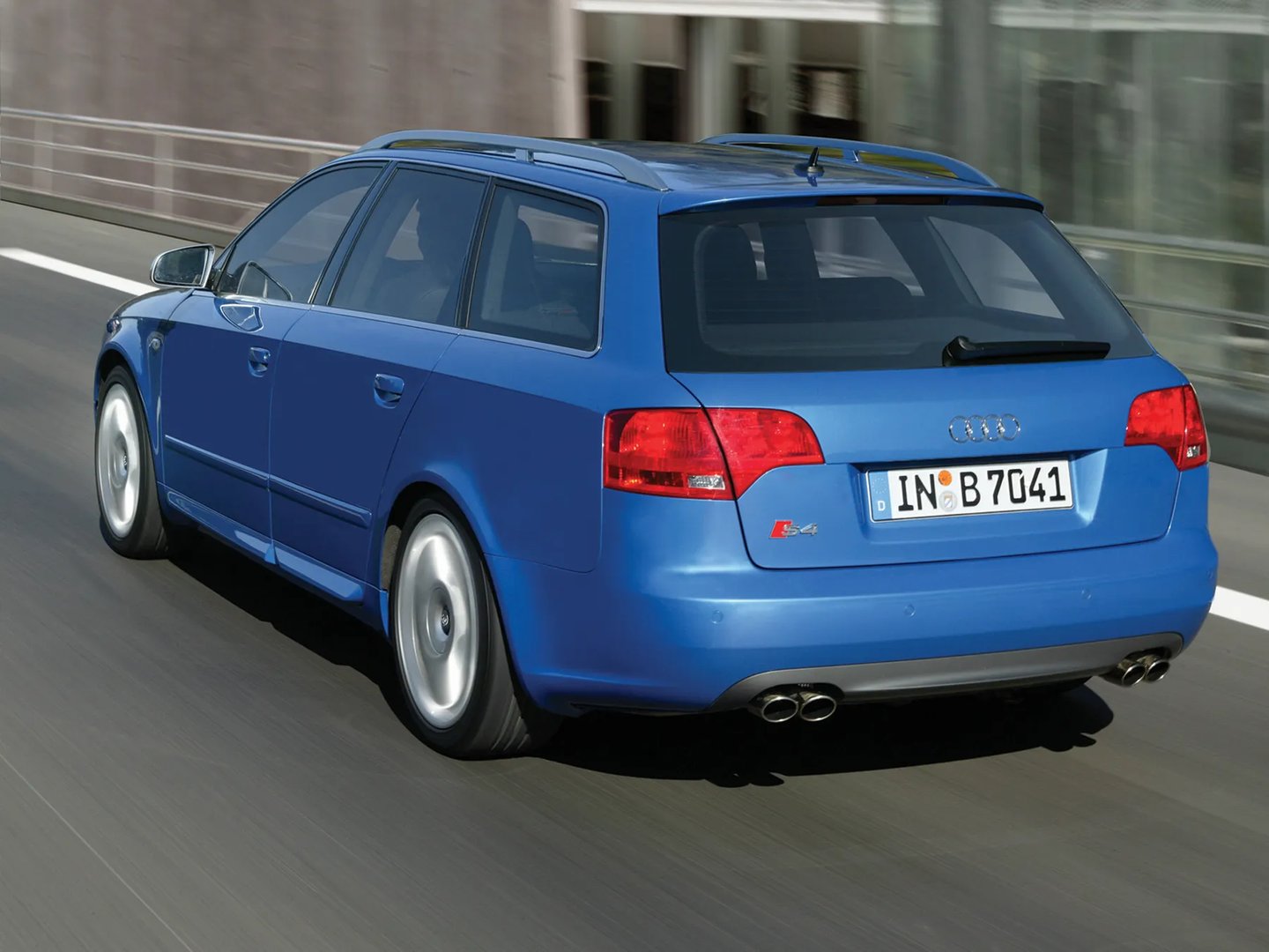 Audi_S4_3_generation__Estate_5-door__3.jpg