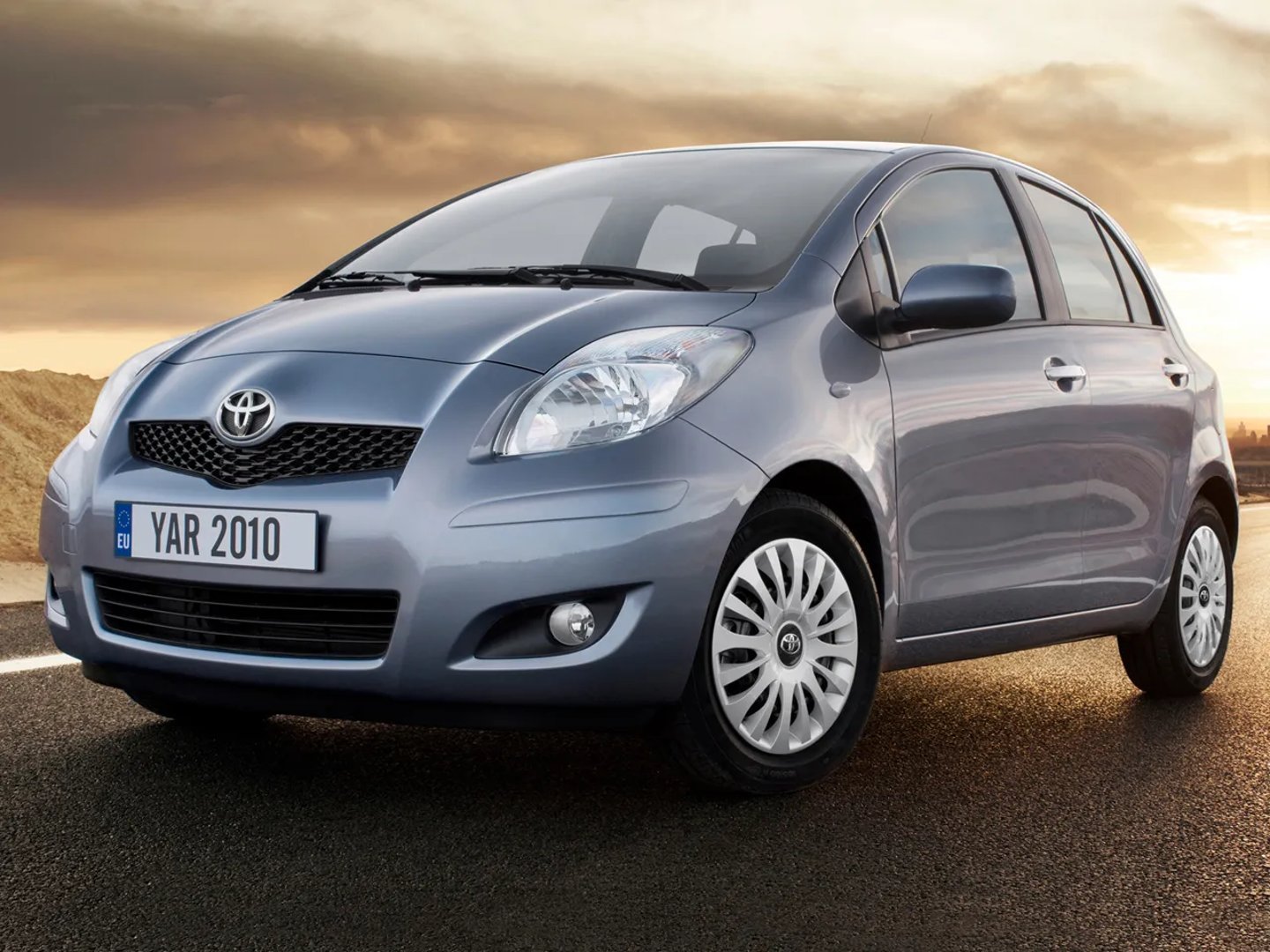Toyota_Yaris_2_generation_restyling__Mini_5-doors__6.jpg