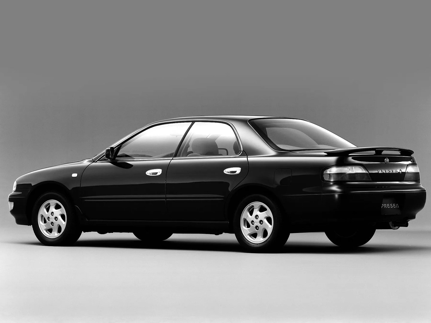 Nissan_Presea_2_generation__Sedan__1.jpg