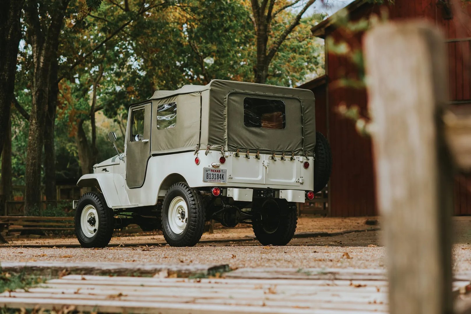 Toyota_LC_4_generation__SUV_cabriolet__2.jpg