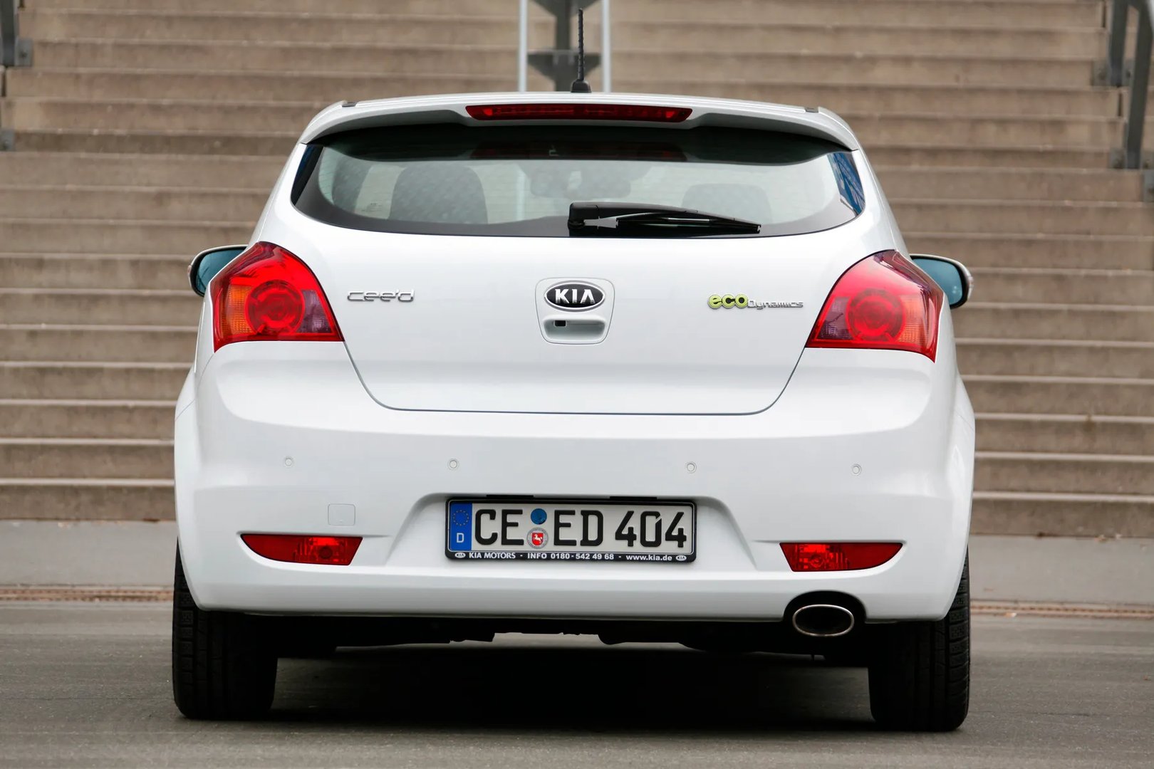Kia_Ceed_1_generation_restyling__Hatchback_3-door__12.jpg