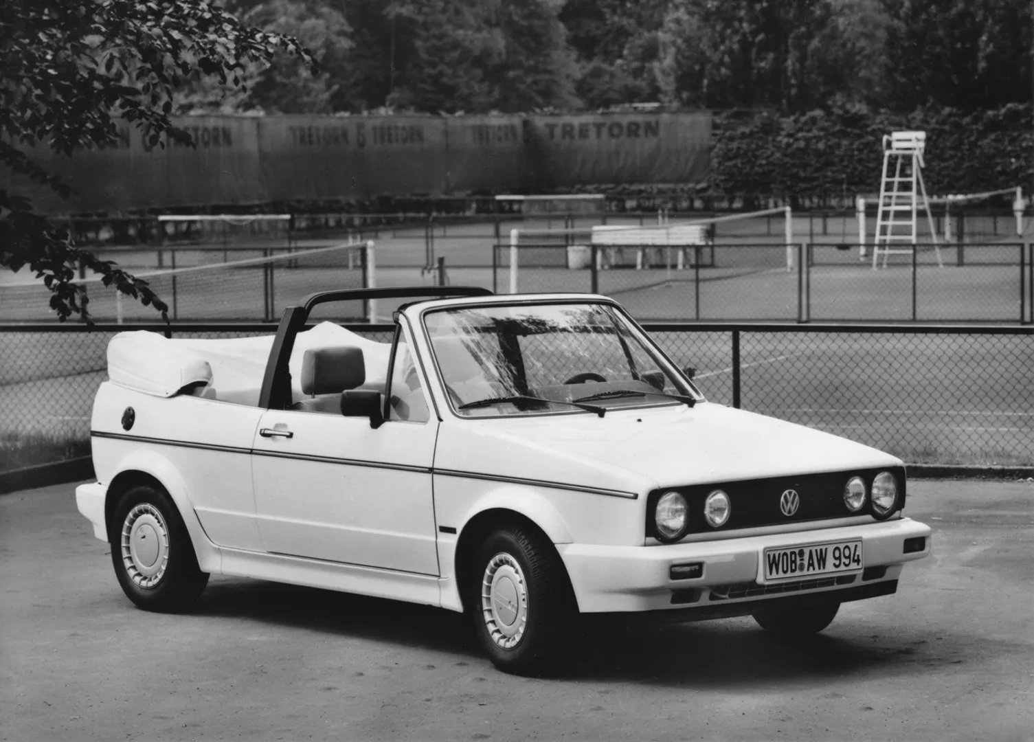 Volkswagen_Golf_1_generation_restyling__Cabrio__6.jpg