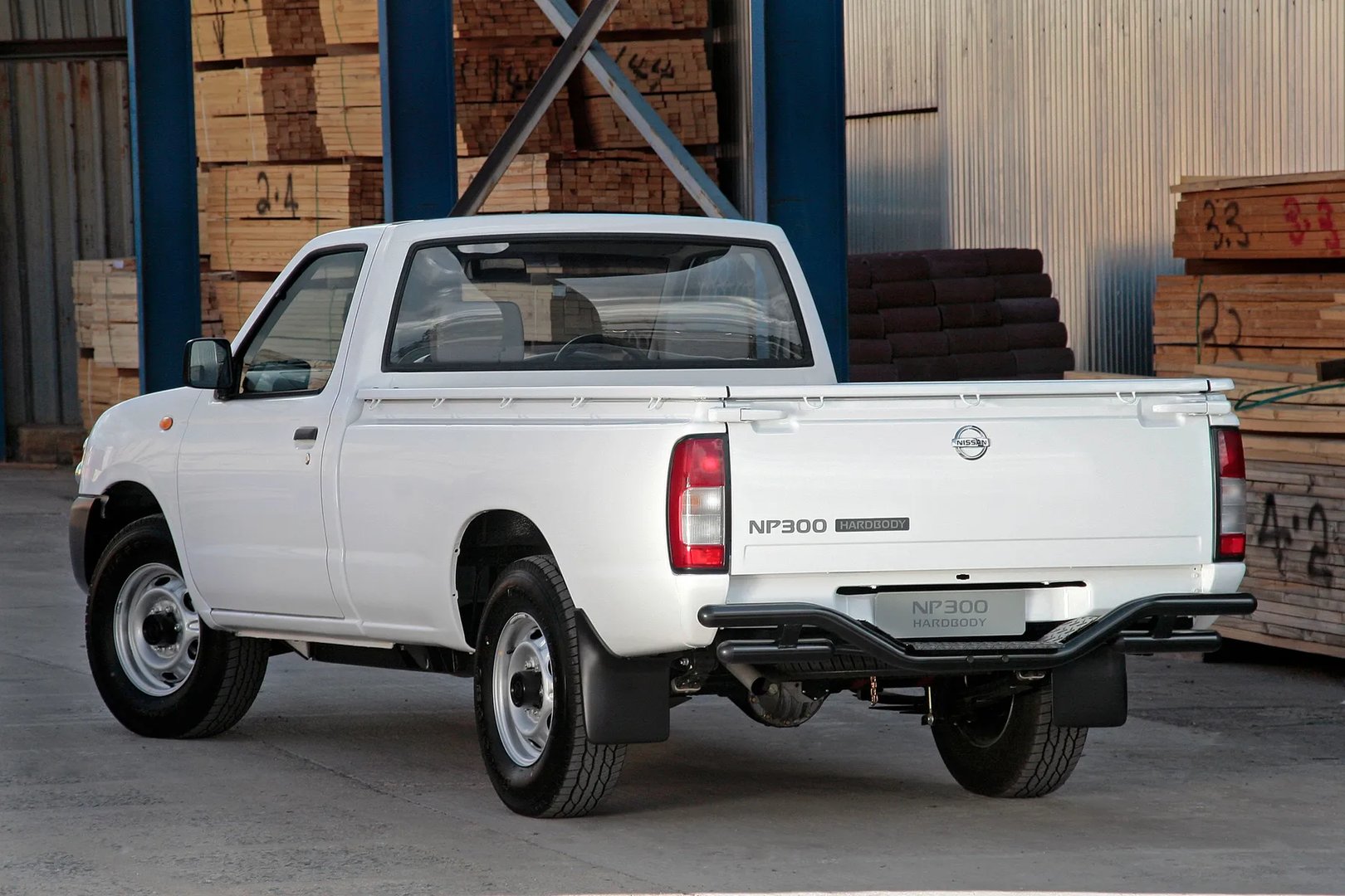 Nissan_NP300_1_generation__Pickup_single-cab__8.jpg