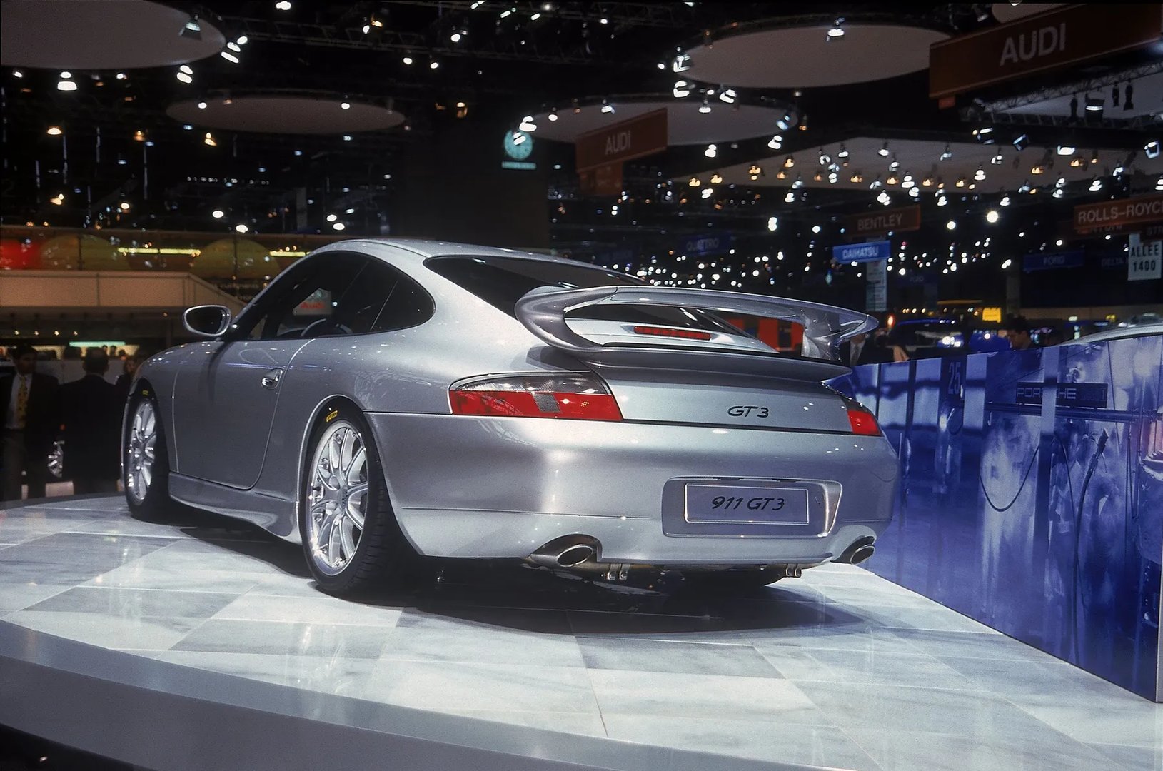 Porsche_911_GT3_1_generation__Coupe__6.jpg