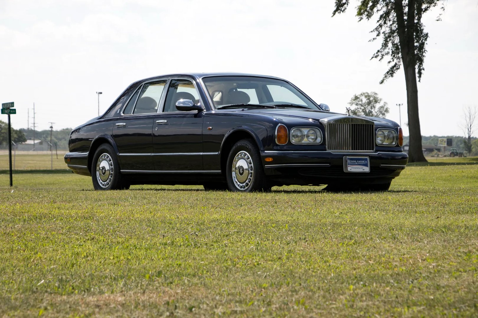 Rolls-Royce_Silver_Seraph_1_generation__Sedan__4.jpg