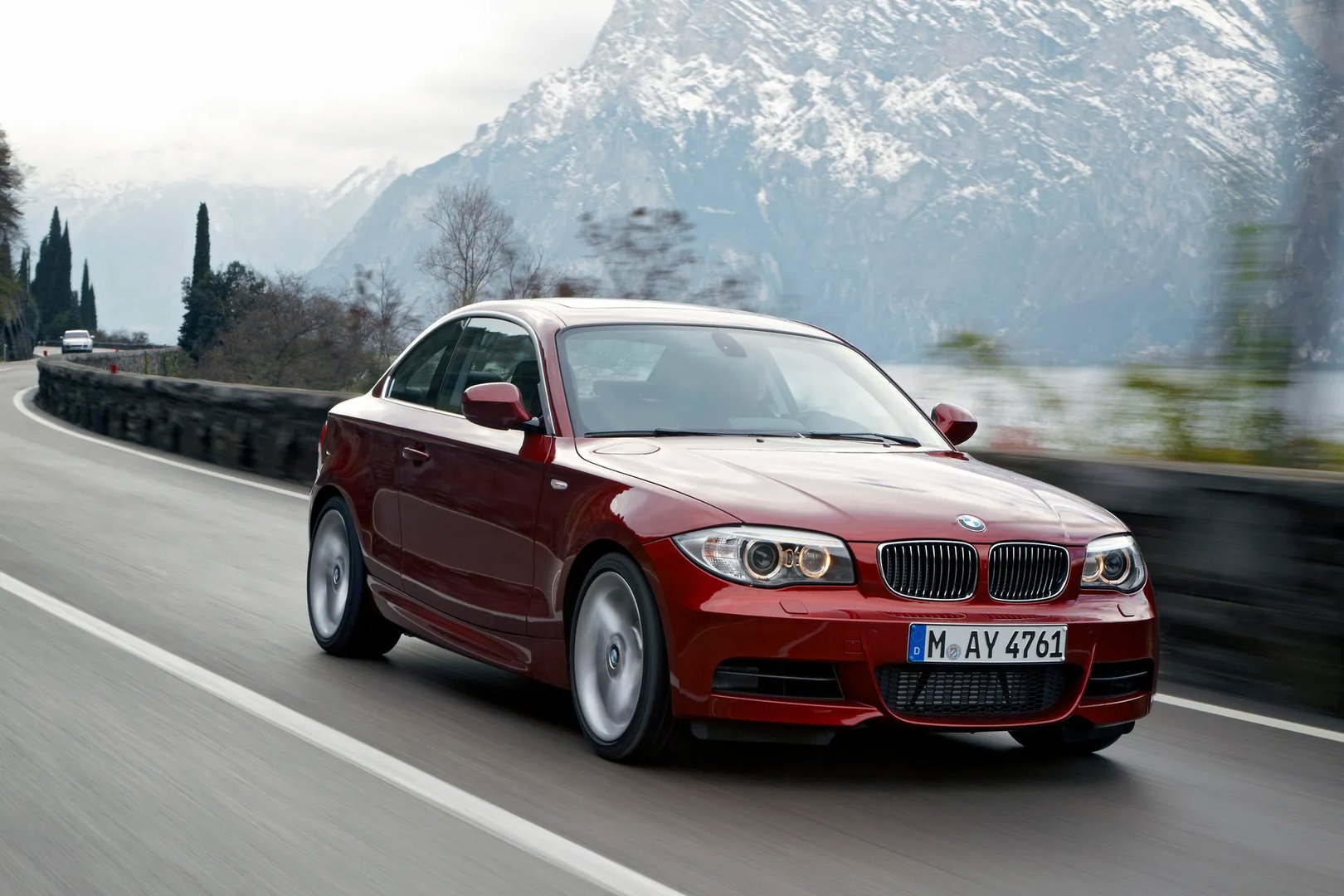BMW_1_series_1_generation_restyling_2__Coupe__5.jpg
