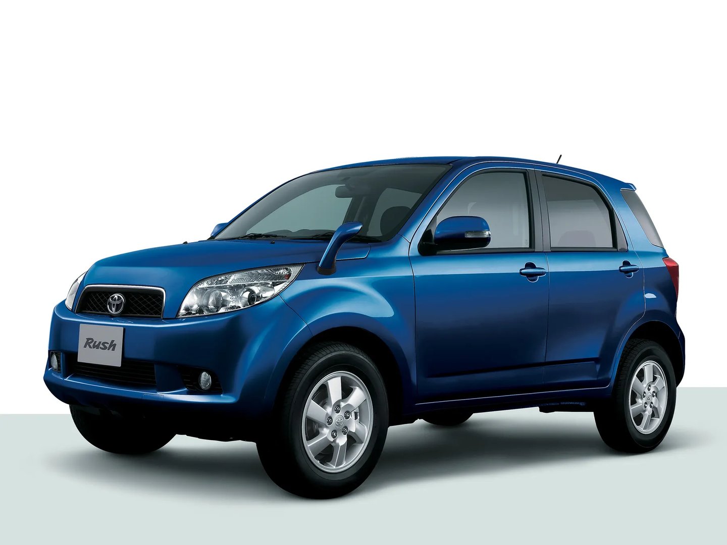 Toyota_Rush_1_generation__SUV_5-doors__5.jpg