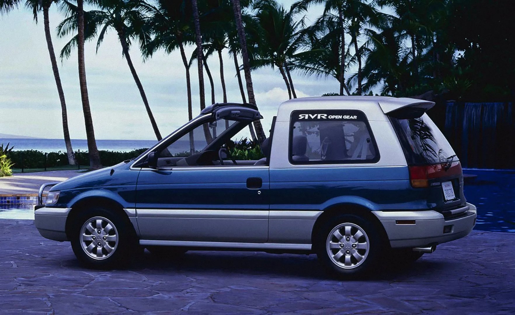 Mitsubishi_RVR_1_generation__Targa__1.jpg