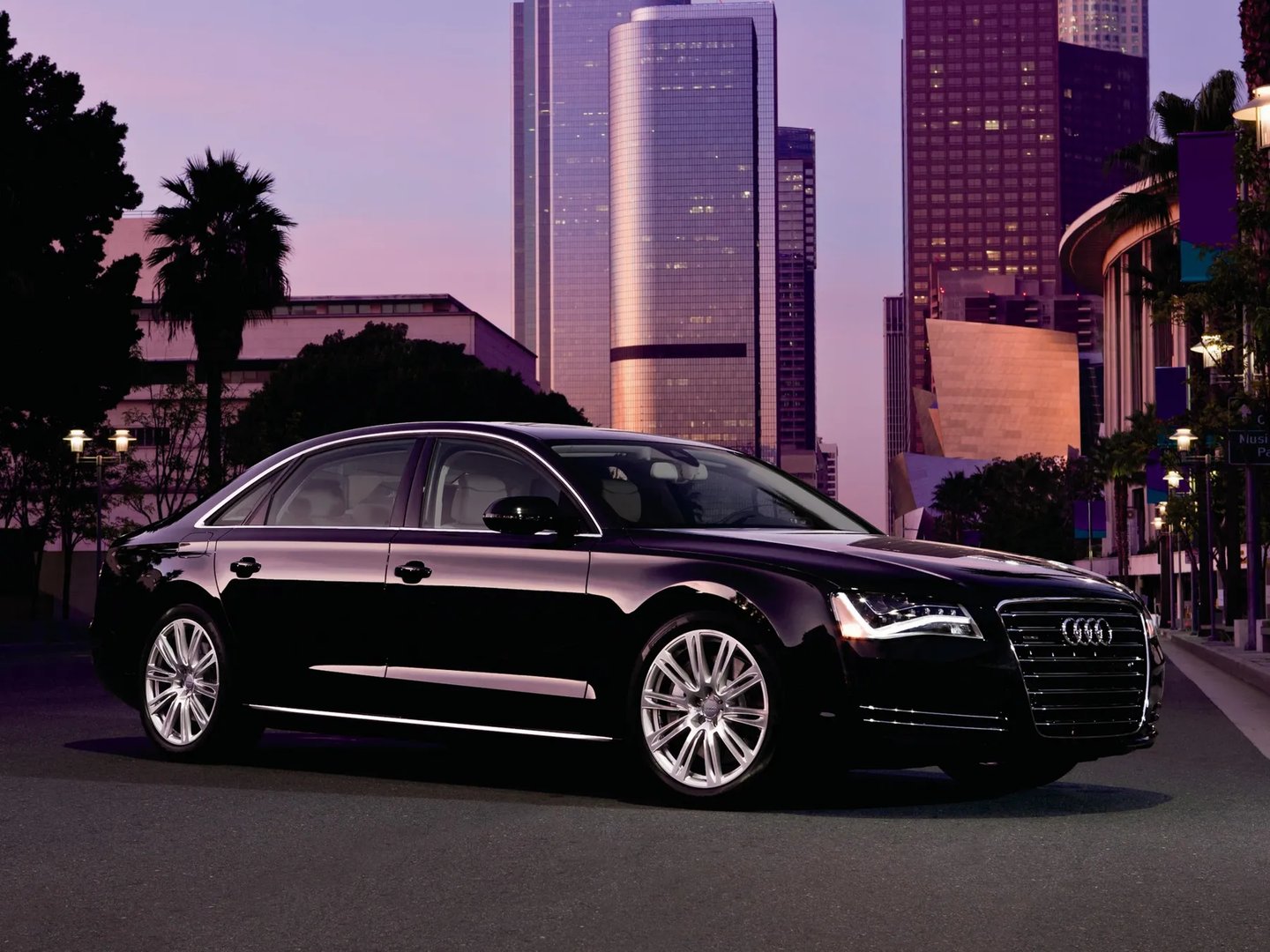 Audi_A8_3_generation__Sedan_Long__4.jpg