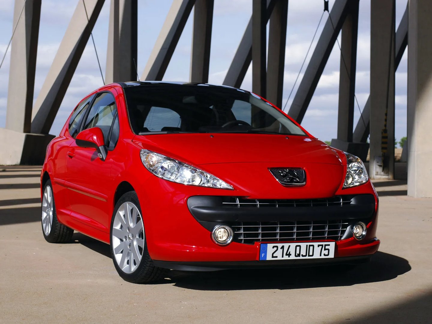 Peugeot_207_1_generation__Hatchback_3-door__1.jpg
