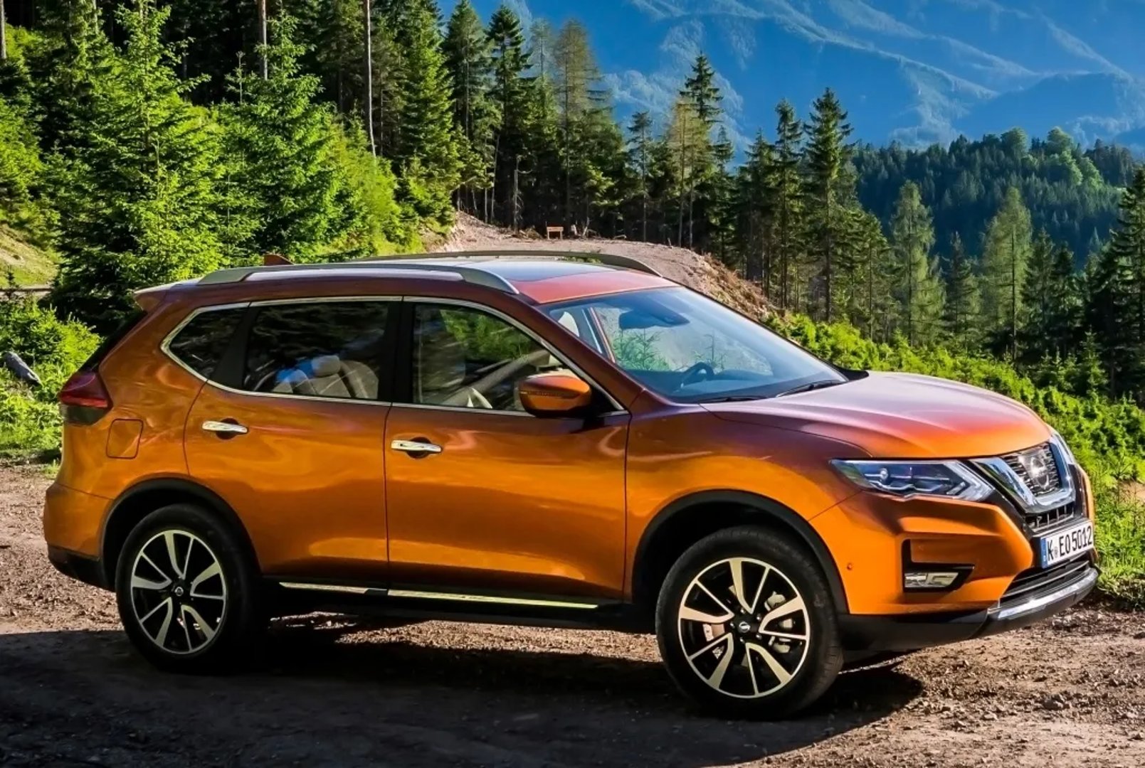 Nissan_X-Trail_3_generation_restyling__SUV_5-doors__10.jpg