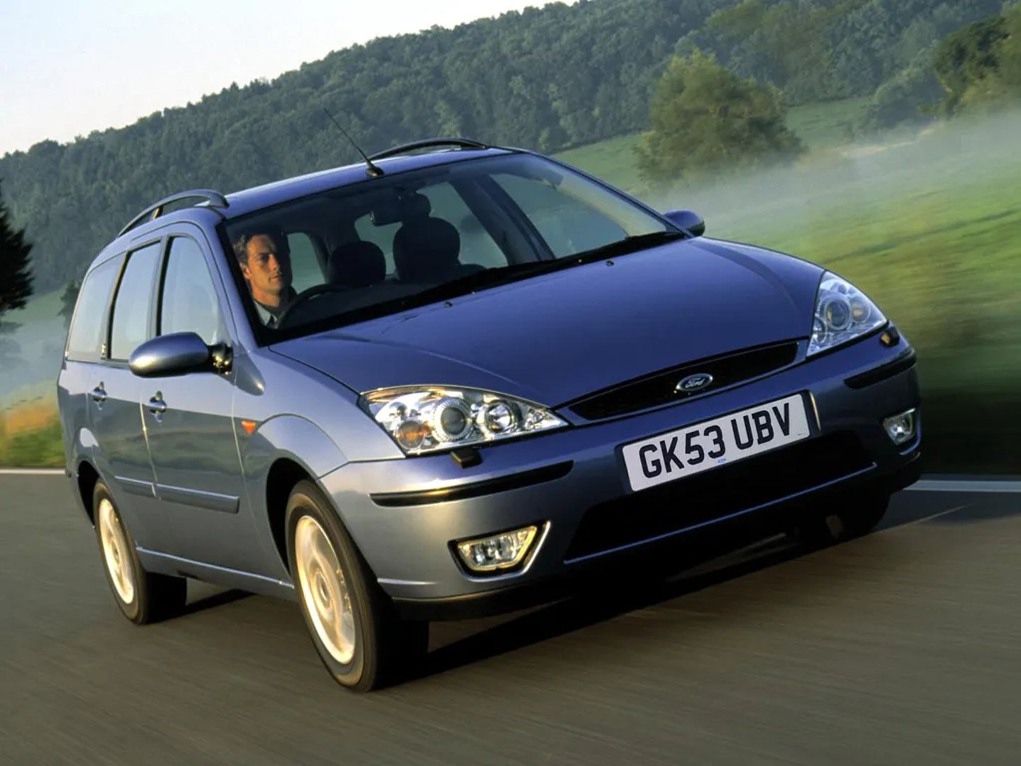Ford_Focus_1_generation_restyling__Estate_5-door__1.jpg