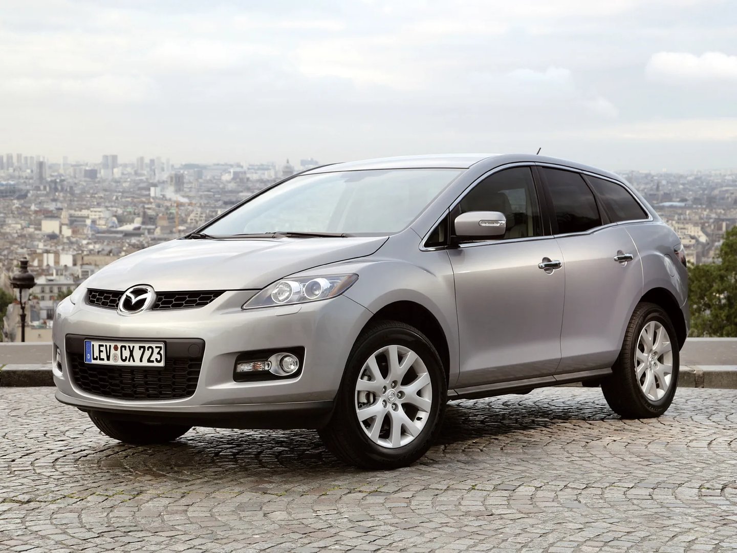 Mazda_CX-7_1_generation__SUV_5-doors__10.jpg