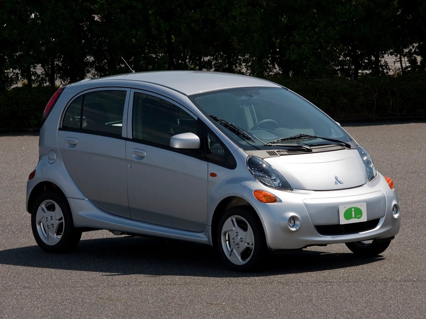 Mitsubishi_i-MiEV_1_generation__Mini_5-doors__1.jpg