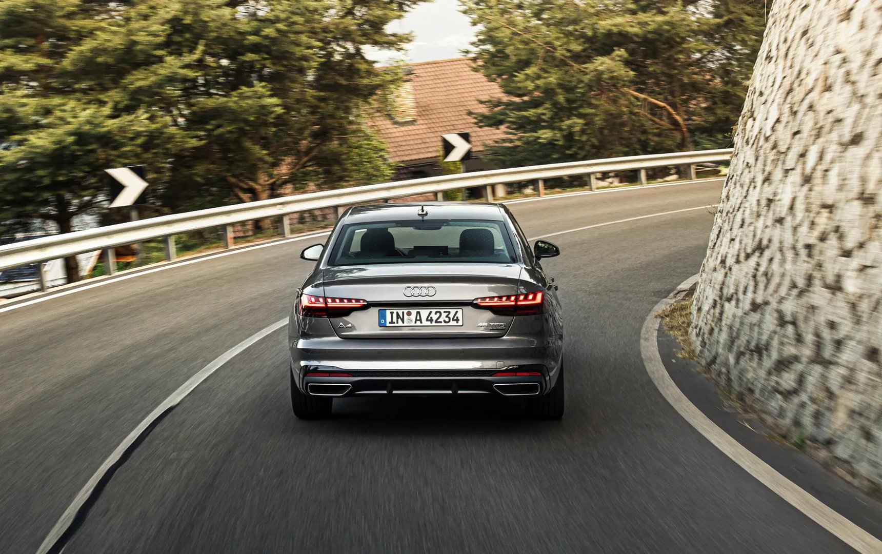 Audi_A4_5_generation_restyling__Sedan__9.jpg