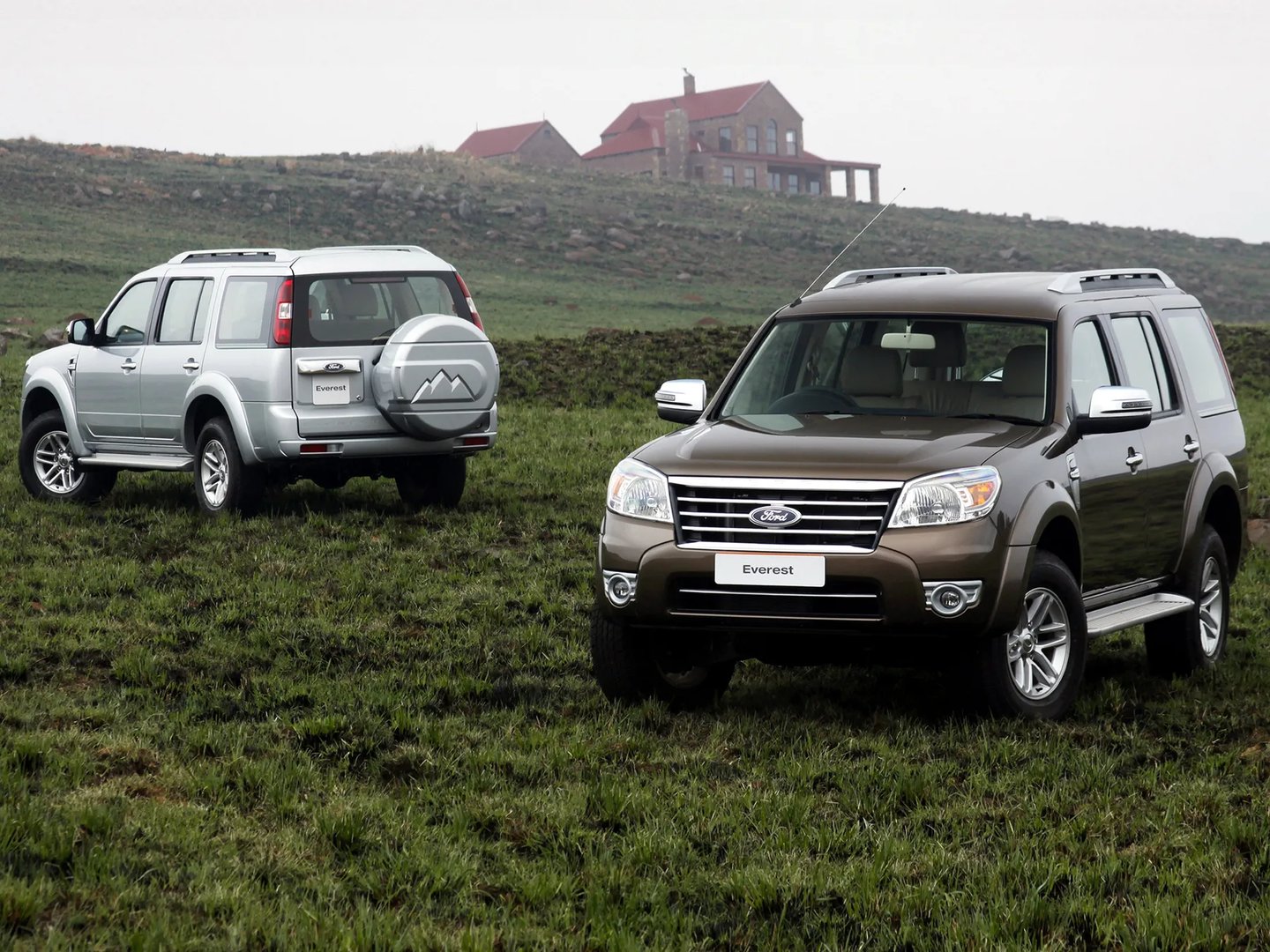 Ford_Everest_1_generation_restyling__SUV_5-doors__13.jpg
