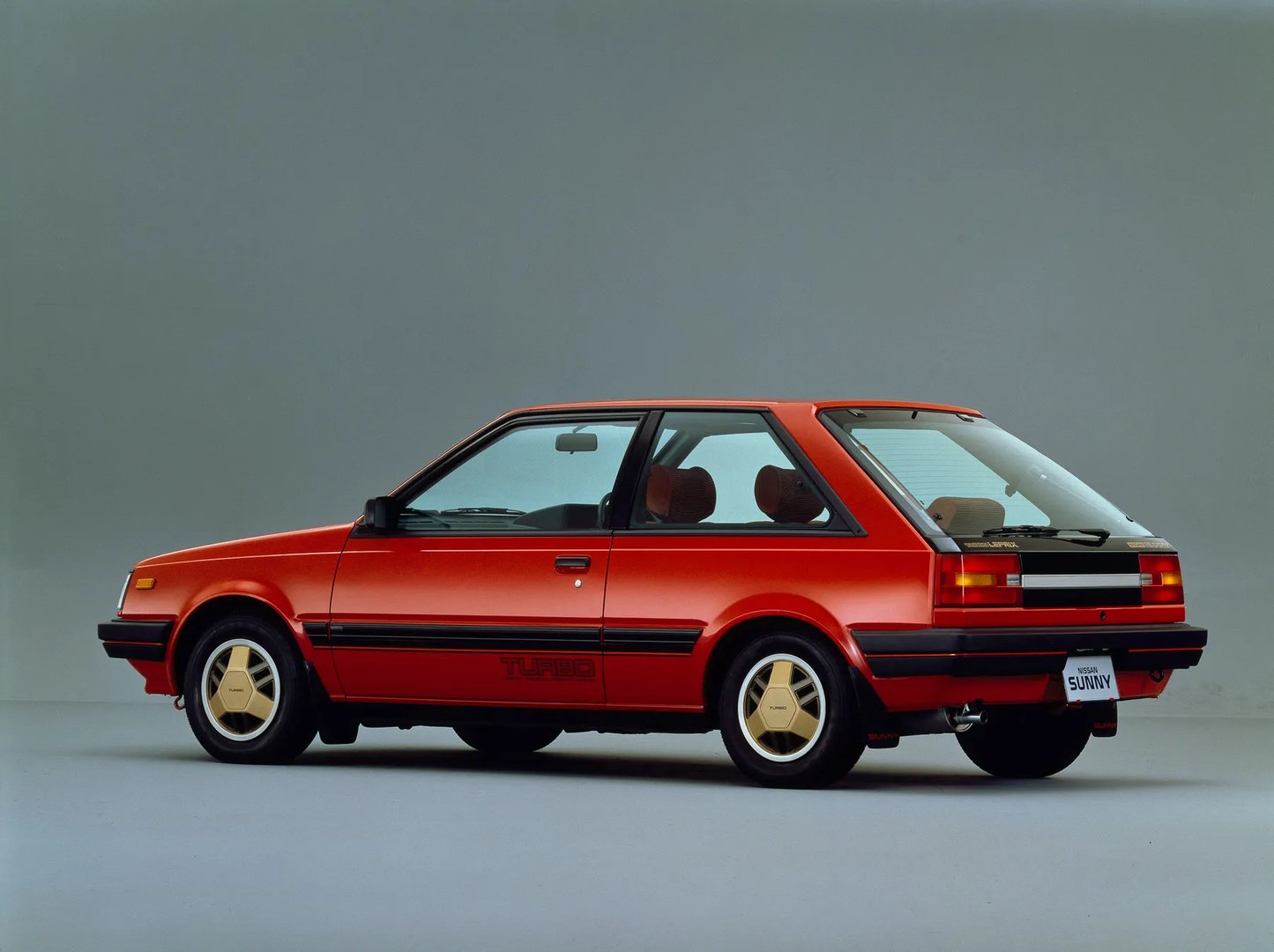 Nissan_Sunny_5_generation__Hatchback_3-door__1.jpg