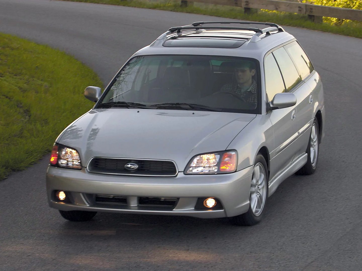 Subaru_Legacy_3_generation__Estate_5-door__1.jpg