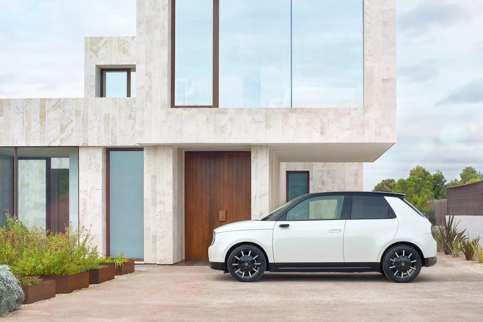 Honda_e_1_generation__Mini_5-doors__3.jpg